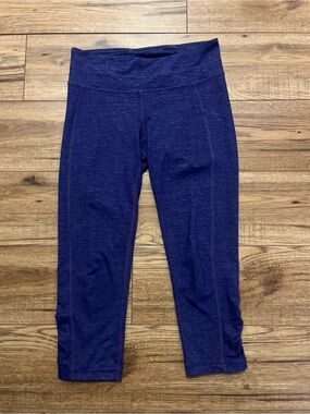 Athleta Heathered Purple Ruched Capri Leggings XS
